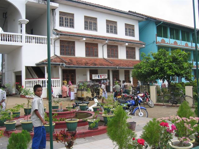 2004 - Tsunami - SRI LANKA – Ville de BATTICAOLA