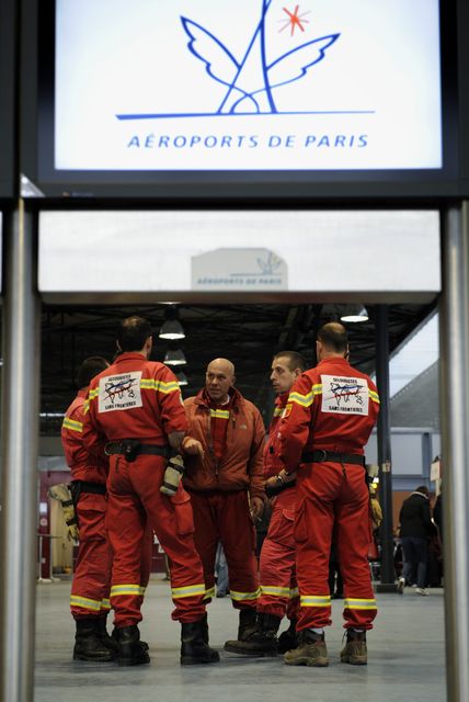 L'équipe en attente d'un départ à Roissy CDG - Crédit photo Arnaud Finistre Tous droits réservés